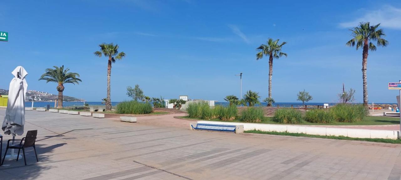 Casa Adosada Gran Avenida Con Billar Benicàssim Buitenkant foto